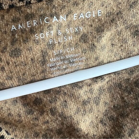 American Eagle leopard knit cardigan cropped top - Picture 2 of 7